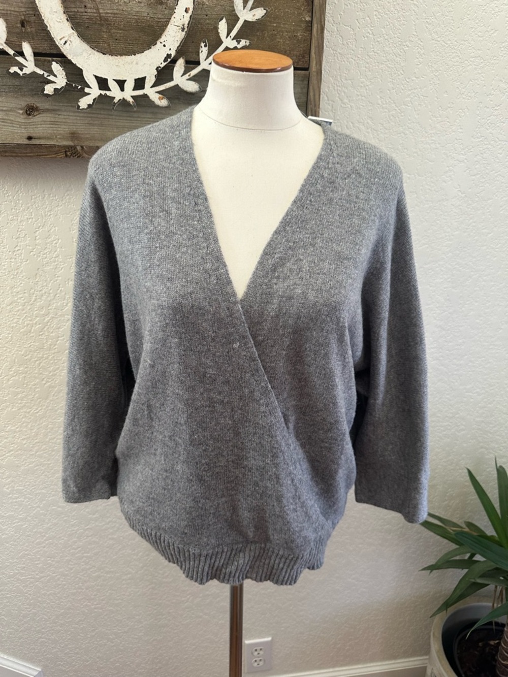 Rachel Zoe Women's Gray Wrap front‎ Pullover Merino Wool Sweater size M NWT